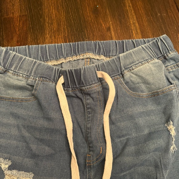 Shein Elastic Plus Size Distressed Jeans Size 1X - Picture 5 of 8